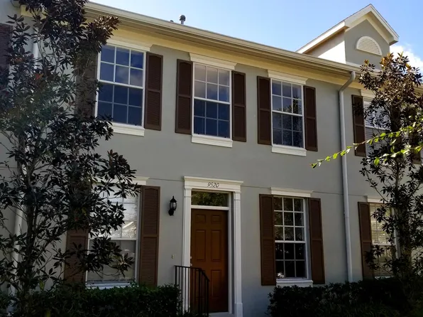 9520 W Park Village Dr, Tampa, FL 33626