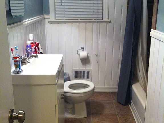 4th image of 3429 Peronne Ave