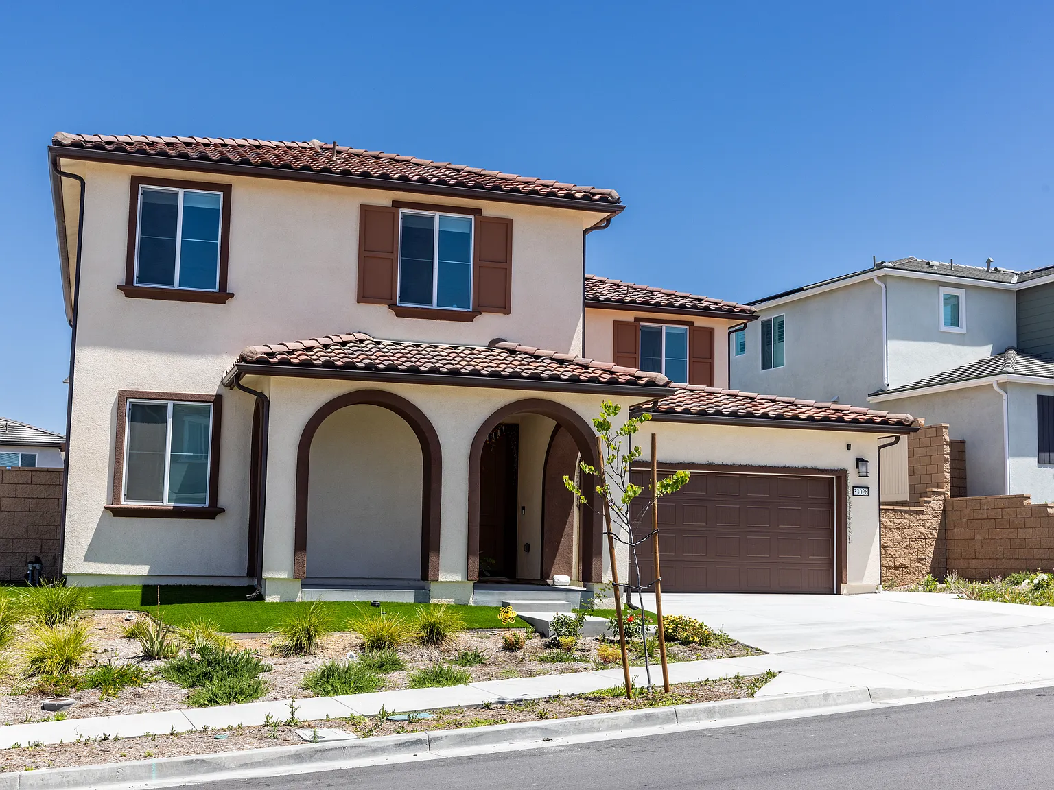 4 bed, 2725 sqft, $3,950 — Photo 3
