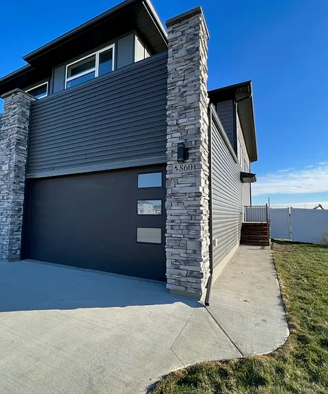 860 Brighton Gate — Photo 1