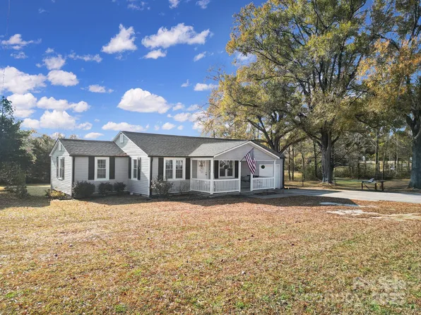 3104 Taxahaw Rd, Lancaster, SC 29720