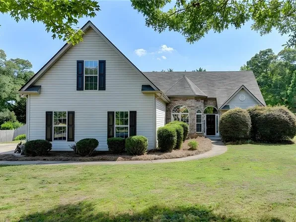 1201 Bridge Crest Dr, Winder, GA 30680