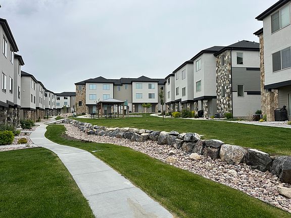 5th image of 134 W Harvest Village Ln #134
