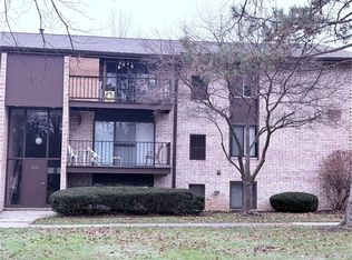 16400 Heather Ln APT 302, Cleveland, OH 44130