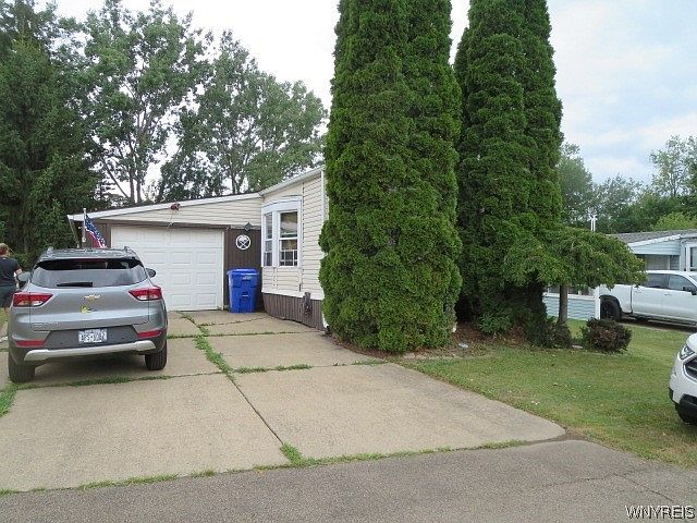 1st image of 12 W Canyon Dr