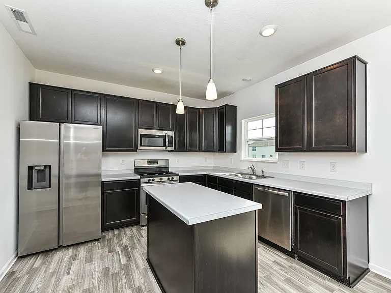 5051 Maywood Dr — Photo 19