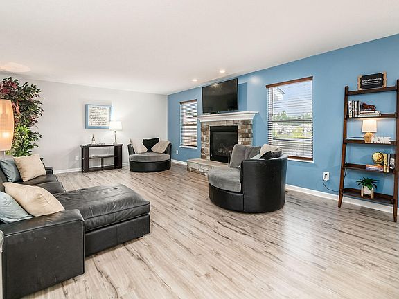 2nd image of 292 White Elm Dr