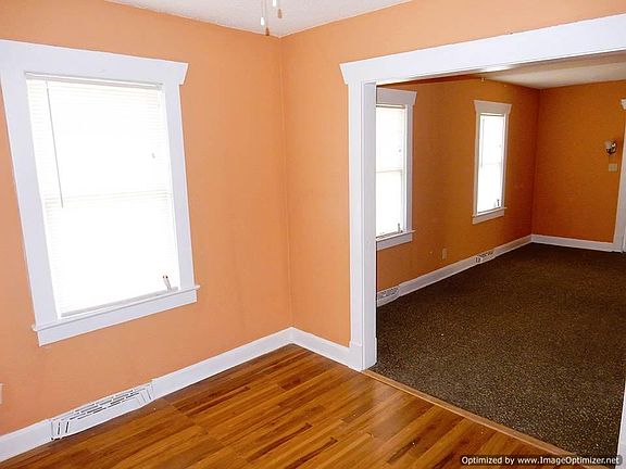 3rd image of 6024 S Benton Ave