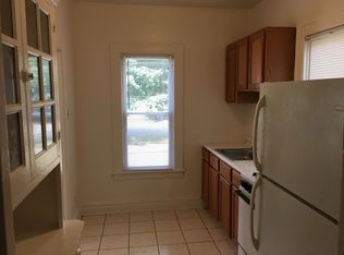 221 S Martin Ave, Waukegan, IL 60085