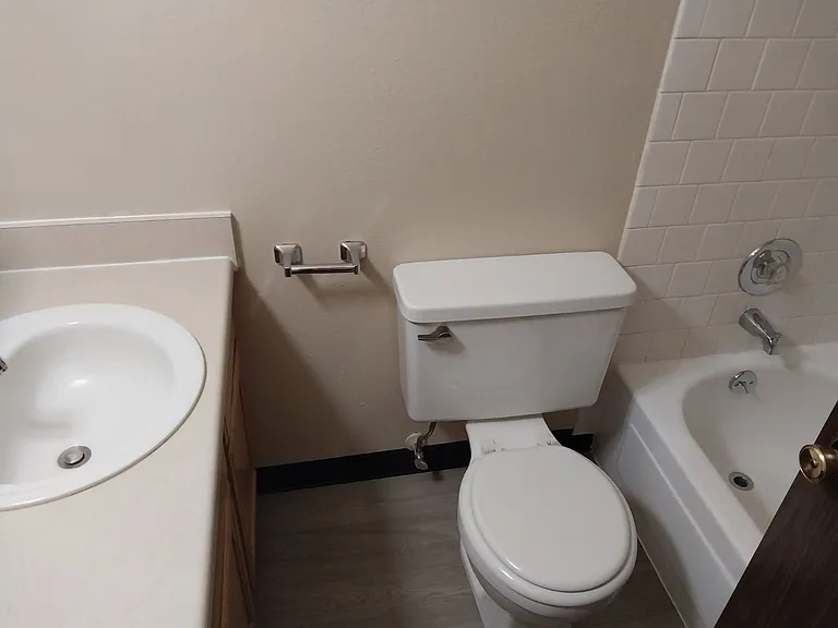 1920 Arthur St #10 — Photo 3