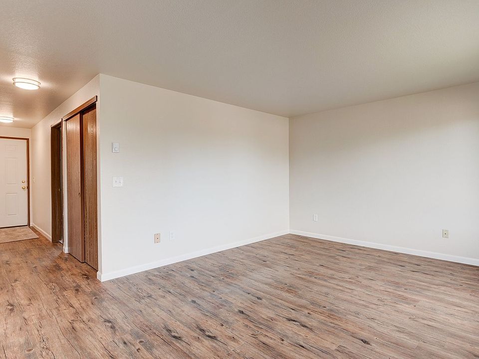 L1298 1298 SE 4th Ave 1298 SE 4th Ave Oak Harbor WA Zillow