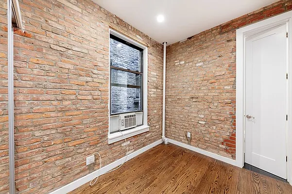 Rented by Douglas Elliman | media 10