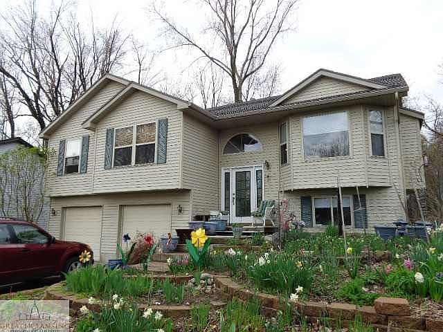1st image of 3706 Stoneleigh Dr