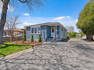 8235 Paddock Trail Dr, Niagara Falls, ON L2H1X1