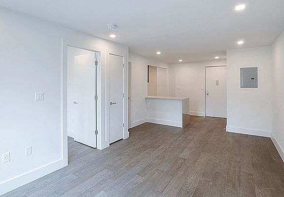4th image of 60 E 12th St APT 9G
