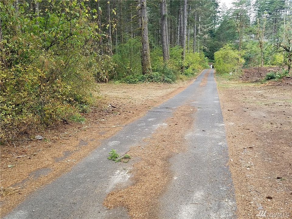 2nd image of 2801 E Brockdale Rd