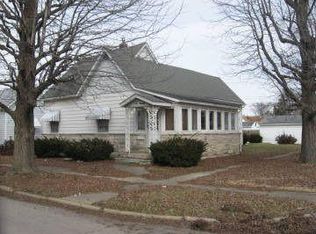 400 N 10th St, Herrin, IL 62948