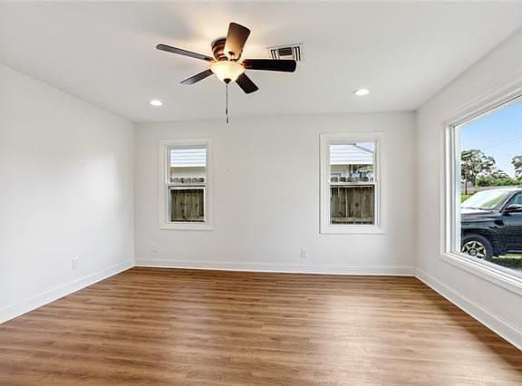 5th image of 944 Florida Blvd