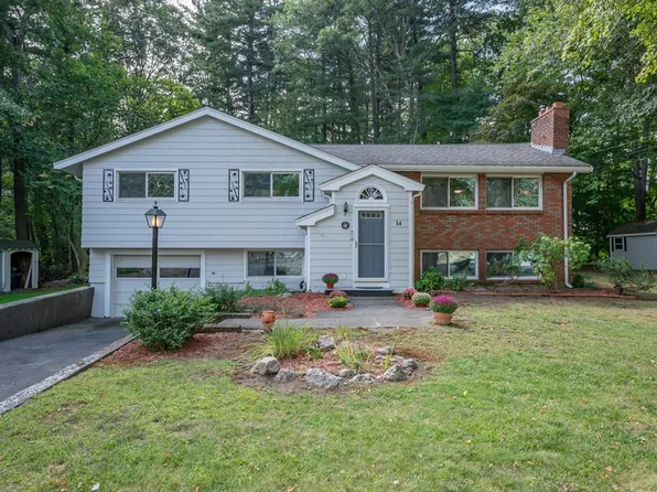 14 Roberts Rd, Wilmington, MA 01887