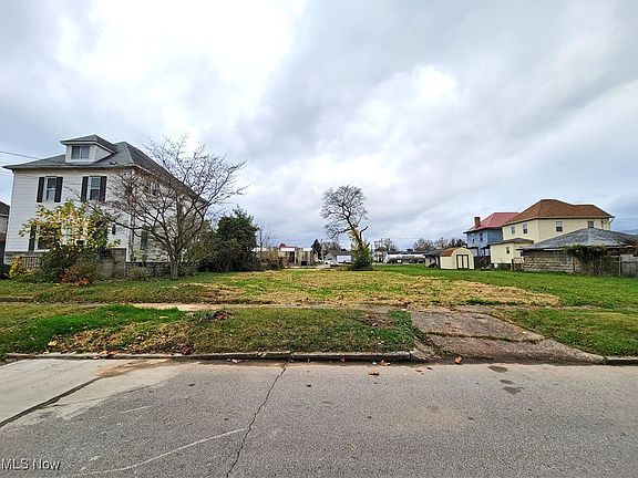 2nd image of 2307 Lynn St