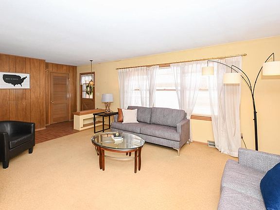 2nd image of 5316 Robin DRIVE