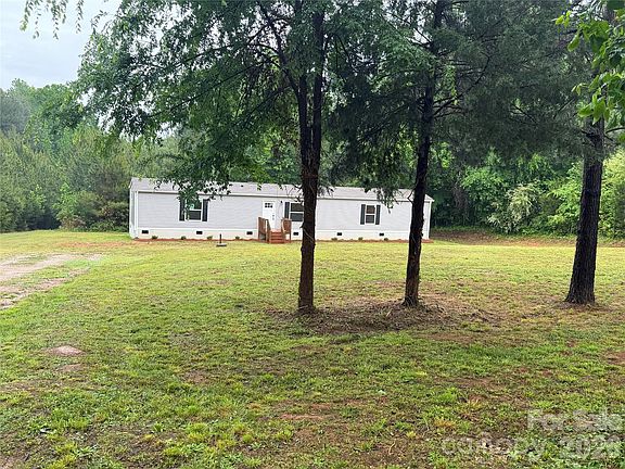 3rd image of 1761 Brown Rd