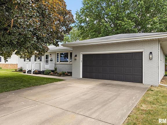 2nd image of 108 W Crestwood Dr