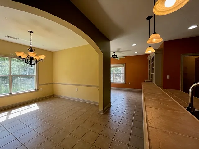 22 Sunline Dr — Photo 8