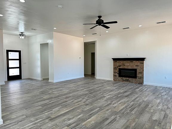 5th image of 406 W 5th St