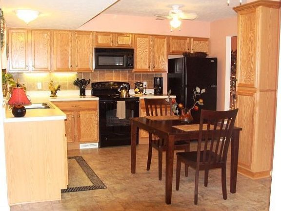 2nd image of 5554 Saint Thomas Ln Unit 38