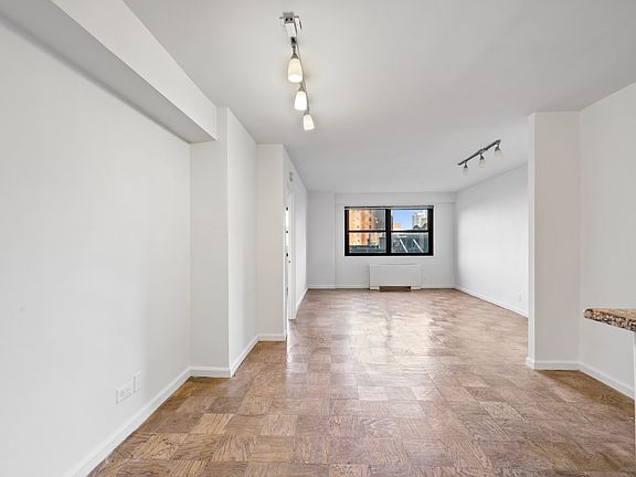 5th image of 300 W 55th St APT 7A