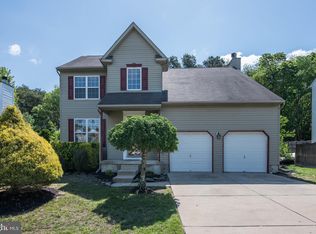 28 Hidden Dr, Blackwood, NJ 08012