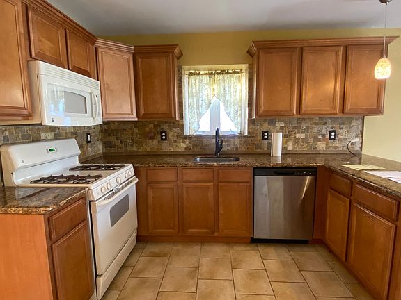 3rd image of 7 Benson St #1F