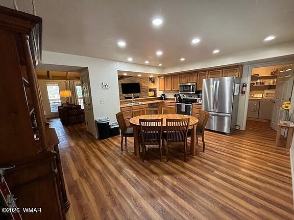 3rd image of 2614 Thunderbolt Cir