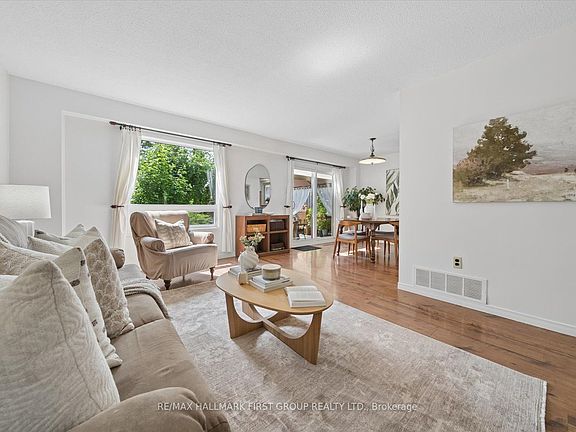 2nd image of 648 Creekview Cir