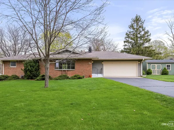 70 Highview Dr, Yorkville, IL 60560