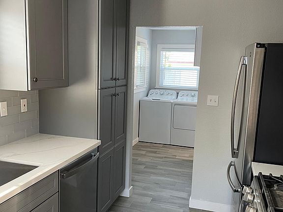 All Stainless Steel Appliances, Nee Kitchen. Porcelain Tile.