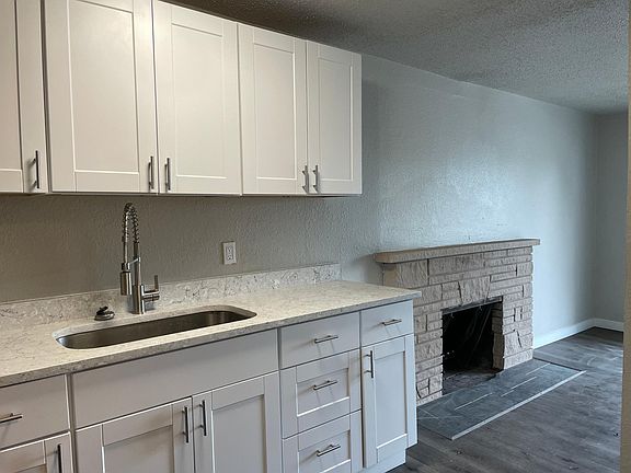 5th image of 5136 N Pearl St #9