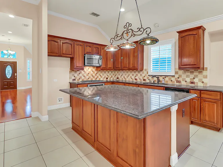 8505 Bayham Dr — Photo 12