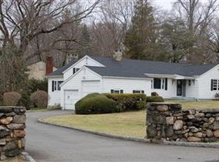 215 Palmer Hill Rd, Old Greenwich, CT 06870