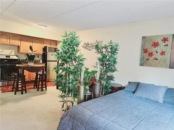 687 Bronx River Road #1E, Yonkers, NY 10704