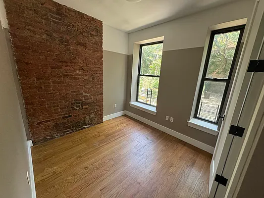 Rented by Delmark Realty LLC | media 55