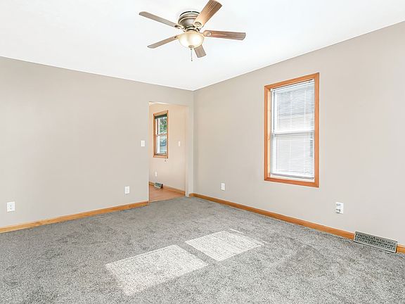 3rd image of 235 29th Ave