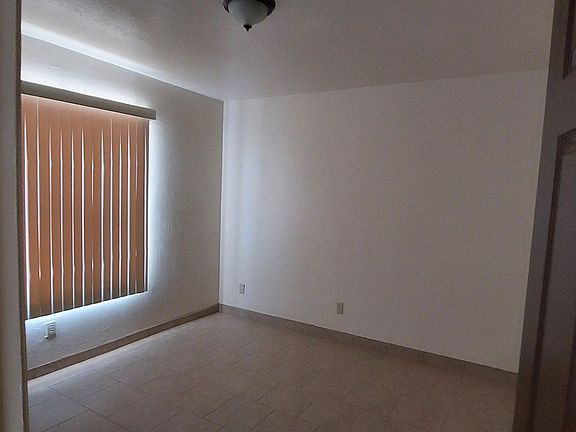 4th image of 2802 E Idaho Ave #1