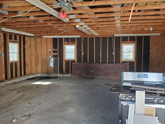 4th image of 4709 N Rosewood Ave
