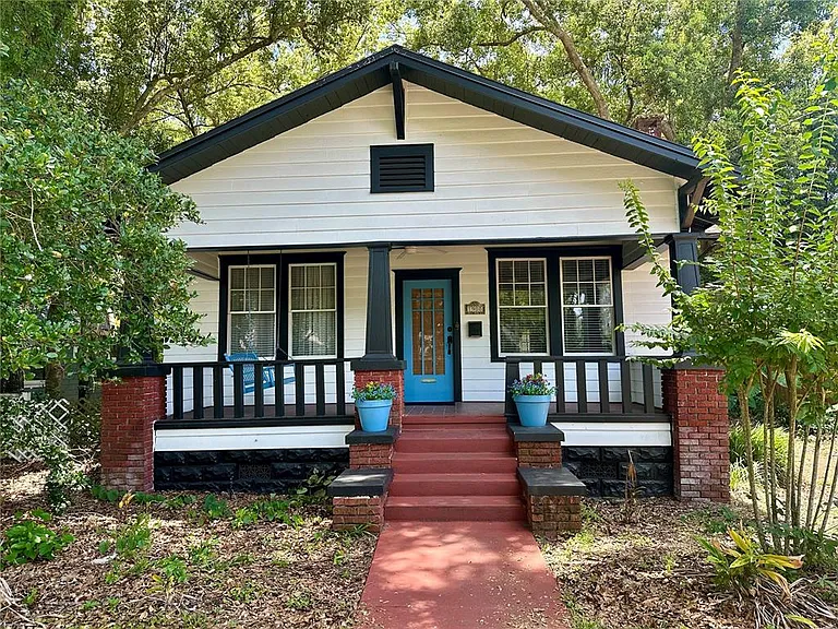 1900 E Jefferson St — Photo 1