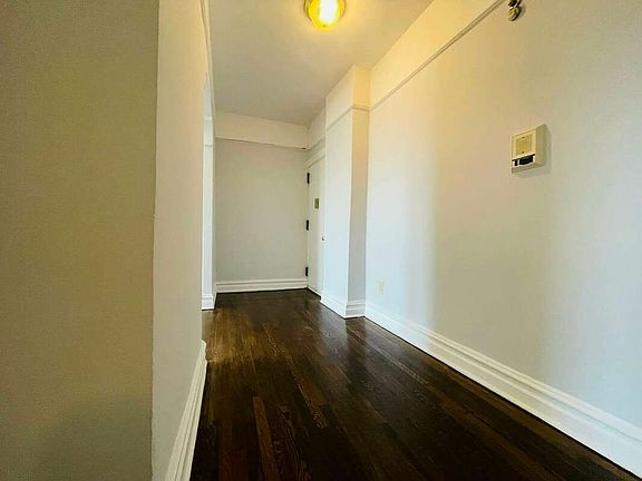 4th image of 2157 Ocean Ave APT 6D