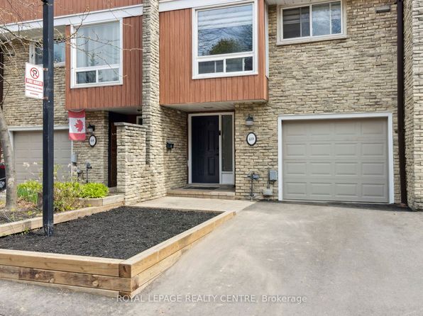915 Inverhouse Dr #69, Mississauga, ON L5J 4B2