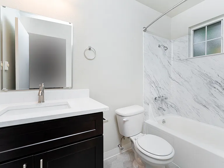 1 Bed 1 Bath - 501 Sq Ft 1 Bed 1 Bath - 501 Sq Ft