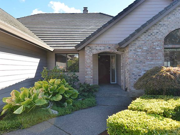 3rd image of 16507 SE 36th Cir
